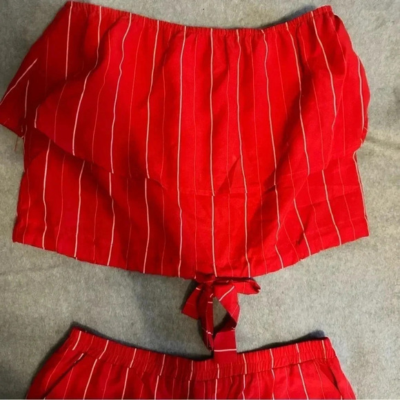 Honey Belle Tops - Honey Belle red stripe strapless crop top and short set size M